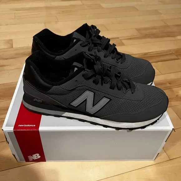 New Balance - Picture 2 of 6